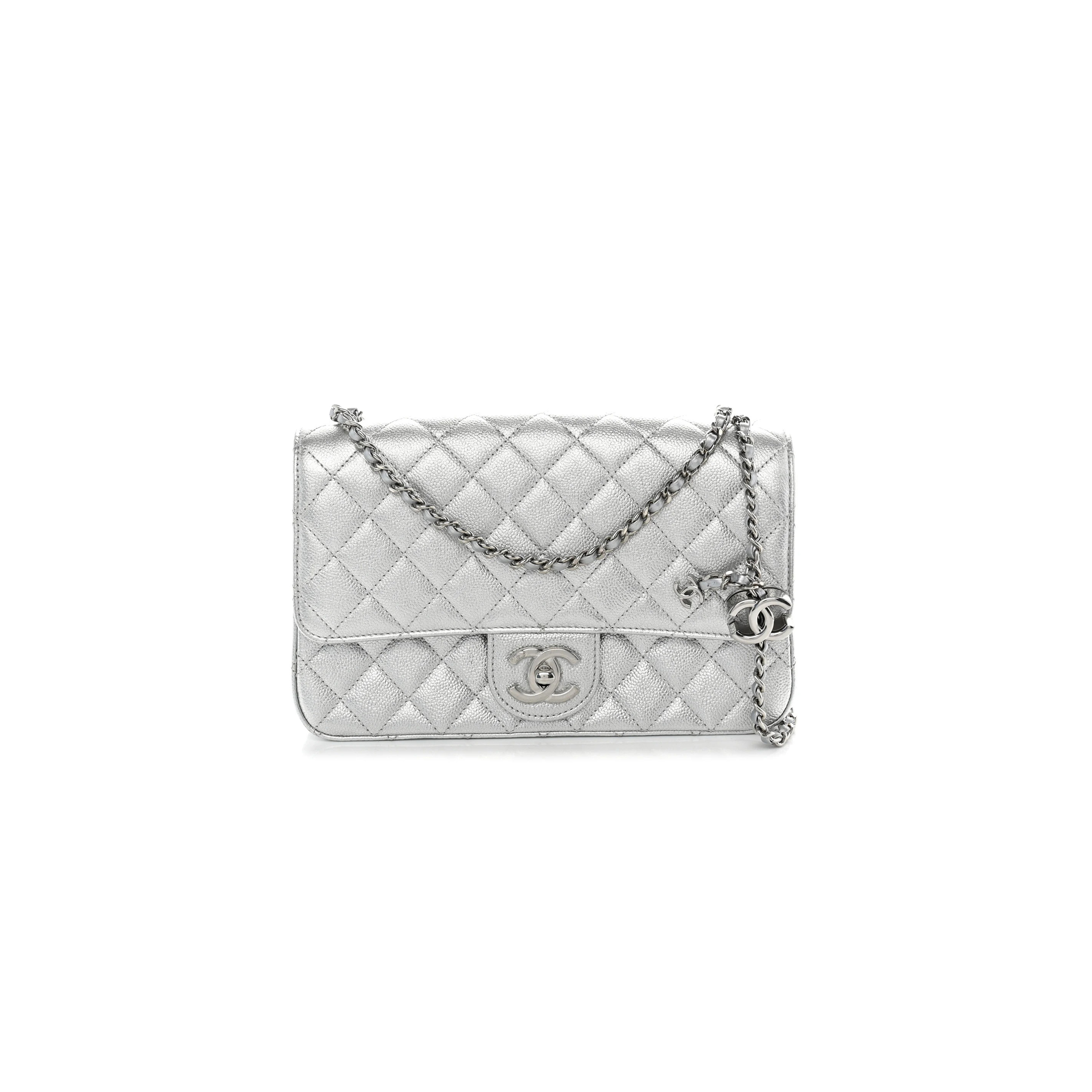 CHANEL MASTER METALLIC CAVIAR QUILTED MEDIUM CC SLIDE FLAP SILVER AS5756 (23.5*14.5*7cm)